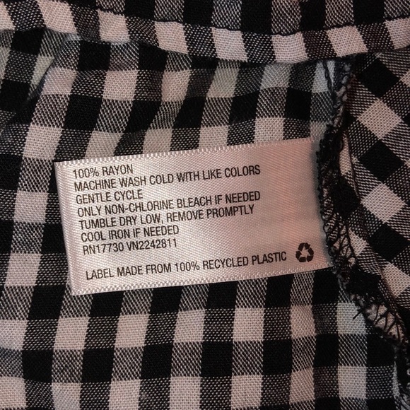 Mossimo supply Co XL checkered bell sleeve top - Picture 6 of 6